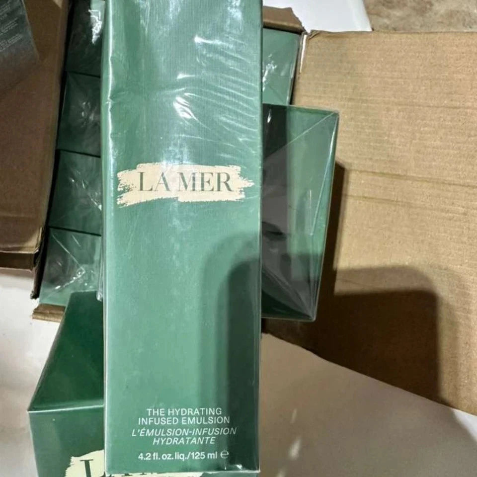 La Mer Hydrating Infused Emulsion, La Mer moisturizer, La Mer face moisturizer, La Mer 125ml, La Mer 4.2 oz, luxury facial moisturizer, hydrating emulsion, La Mer skincare, Miracle Broth moisturizer, luxury skincare