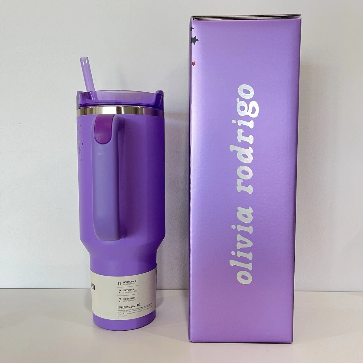 Stanley Olivia Rodrigo tumbler, Stanley x Olivia Rodrigo 40oz, Olivia Rodrigo Quencher, Stanley Quencher 40oz, Quencher H2.0 FlowState Tumbler, Stanley tumbler 40oz, Olivia Rodrigo Stanley cup, Stanley cup IN HAND